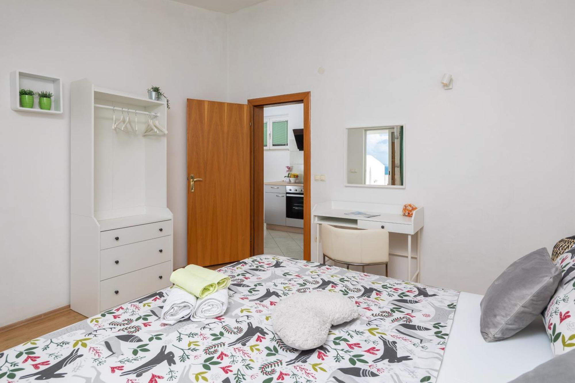 Sky Way Apartments Dugi Rat Luaran gambar