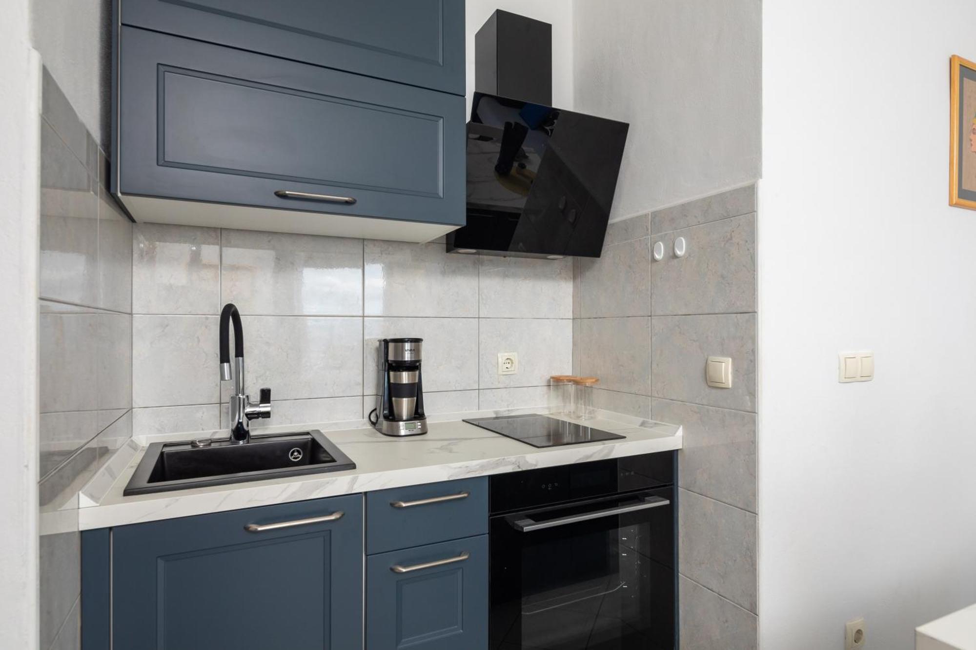 Sky Way Apartments Dugi Rat Luaran gambar